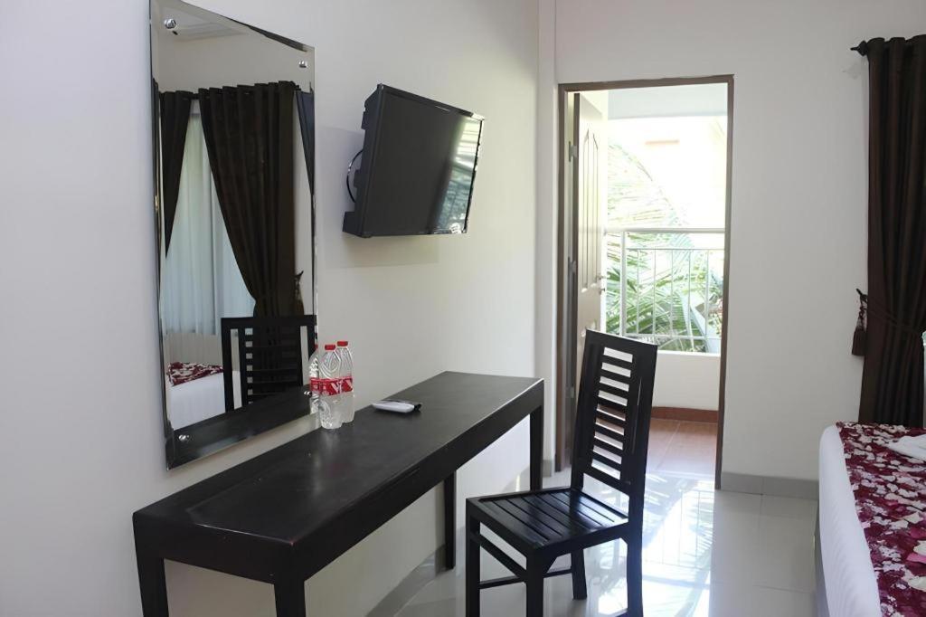 Malioboro Garden Hotel Yogyakarta Exteriör bild