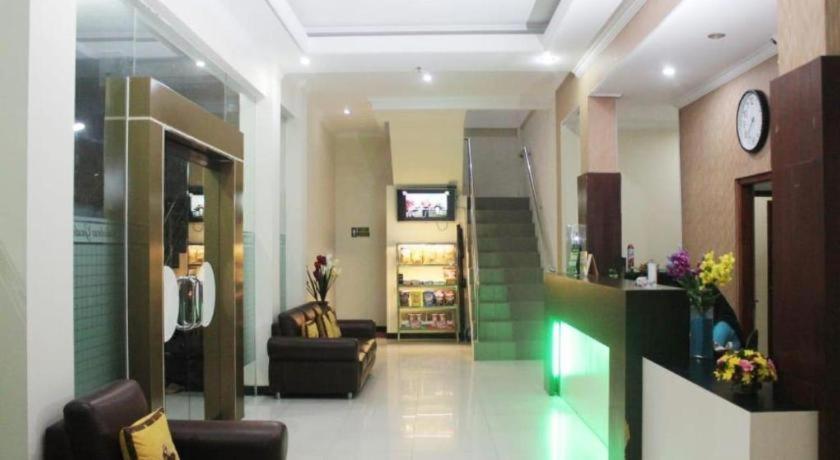 Malioboro Garden Hotel Yogyakarta Exteriör bild