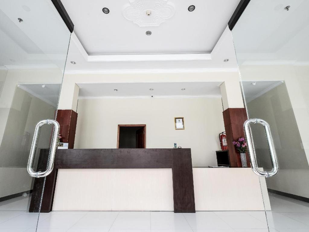 Malioboro Garden Hotel Yogyakarta Exteriör bild