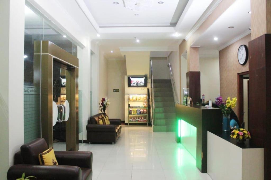 Malioboro Garden Hotel Yogyakarta Exteriör bild