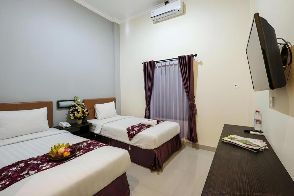 Malioboro Garden Hotel Yogyakarta Exteriör bild